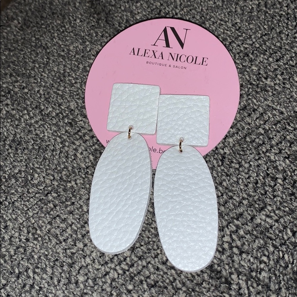 🦄 EARRINGS